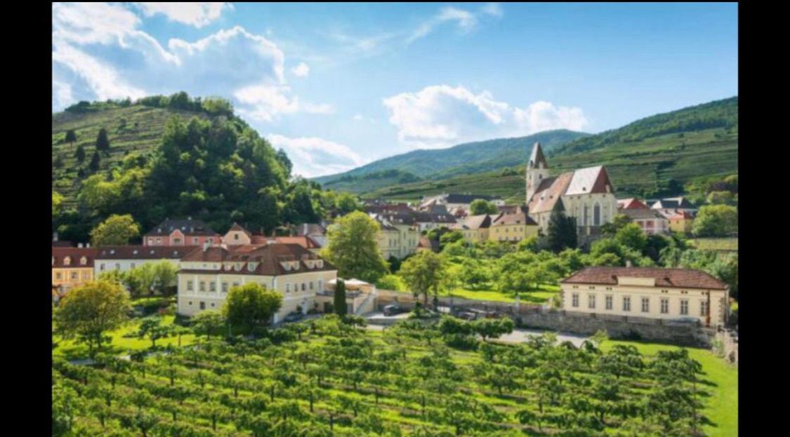 Pension Artstetten Luaran gambar