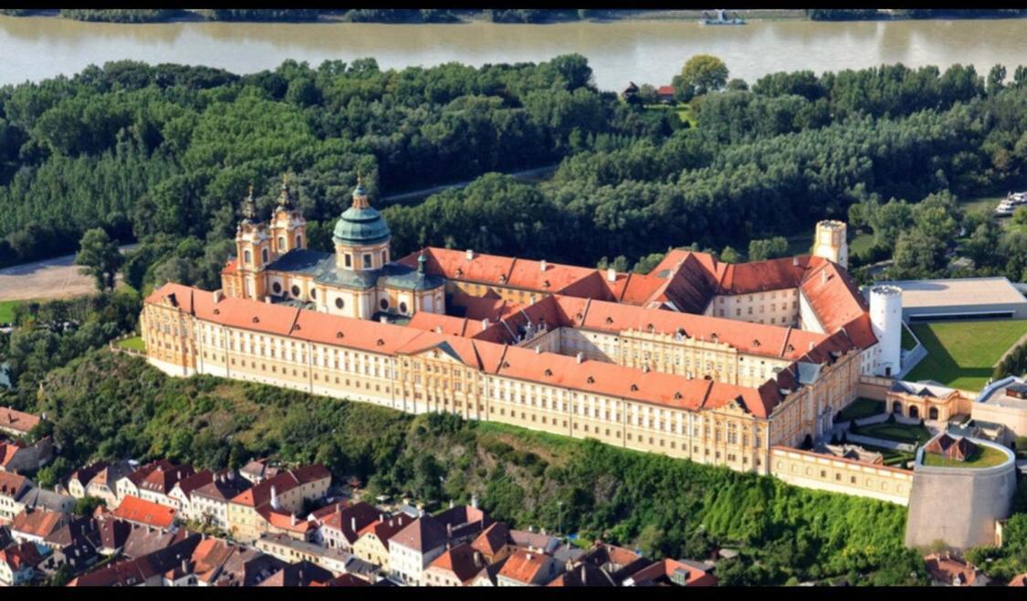 Pension Artstetten Luaran gambar